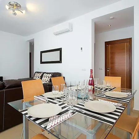 Yasmina Villa